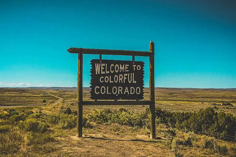 Welcome to Colorado sign